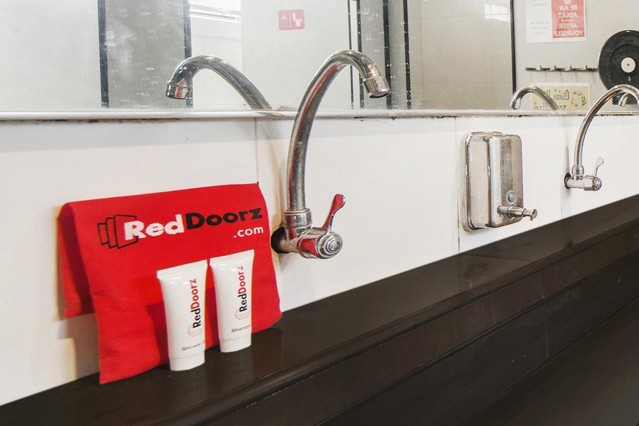 Reddoorz Hostel @ Jalan Besar Singapore Exterior photo